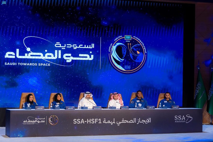 رواد الفضاء السعوديون يشرحون تفاصيل مهمتهم العلمية في المحطة الدولية