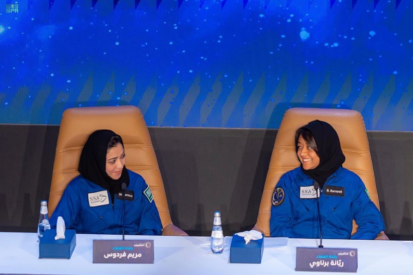 رواد الفضاء السعوديون يشرحون تفاصيل مهمتهم العلمية في المحطة الدولية