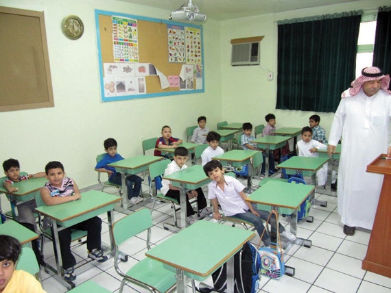  السماح للجامعات والكليات اختيار نظام الفصول الدراسية الذي سيطبق لديها