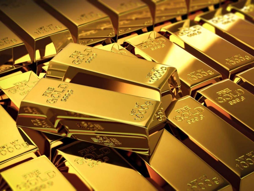 الذهب ينخفض 1 % بعد بيانات أمريكية قوية وصعود الدولار