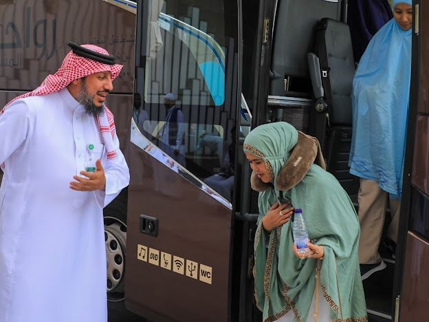 وصول طلائع ضيوف برنامج خادم الحرمين الشريفين للحج