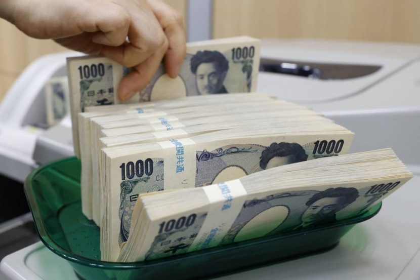 إصدار أوراق نقدية جديدة في اليابان يعزز قطاع آلات فرز العملات