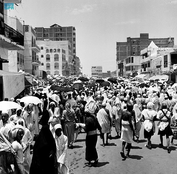 الحج نافذة الرحالة على الثقافة الإسلامية والتقاليد العربية