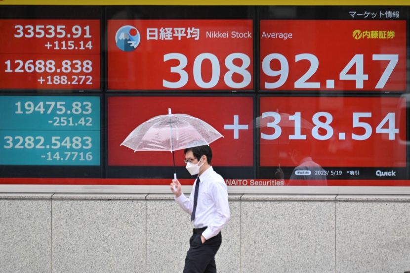 الأسهم اليابانية تقفز 2% بدعم من أسهم التكنولوجيا 