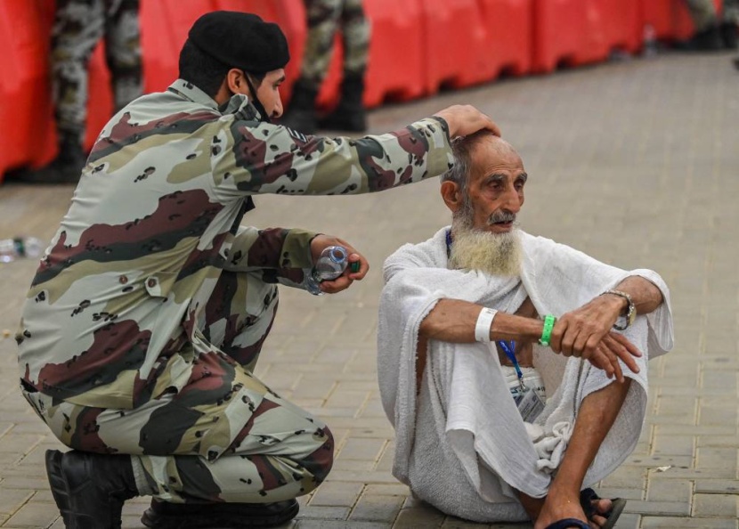 ضيوف الرحمن يبقون في منى بعد أداء طواف الإفاضة ورمي جمرة العقبة