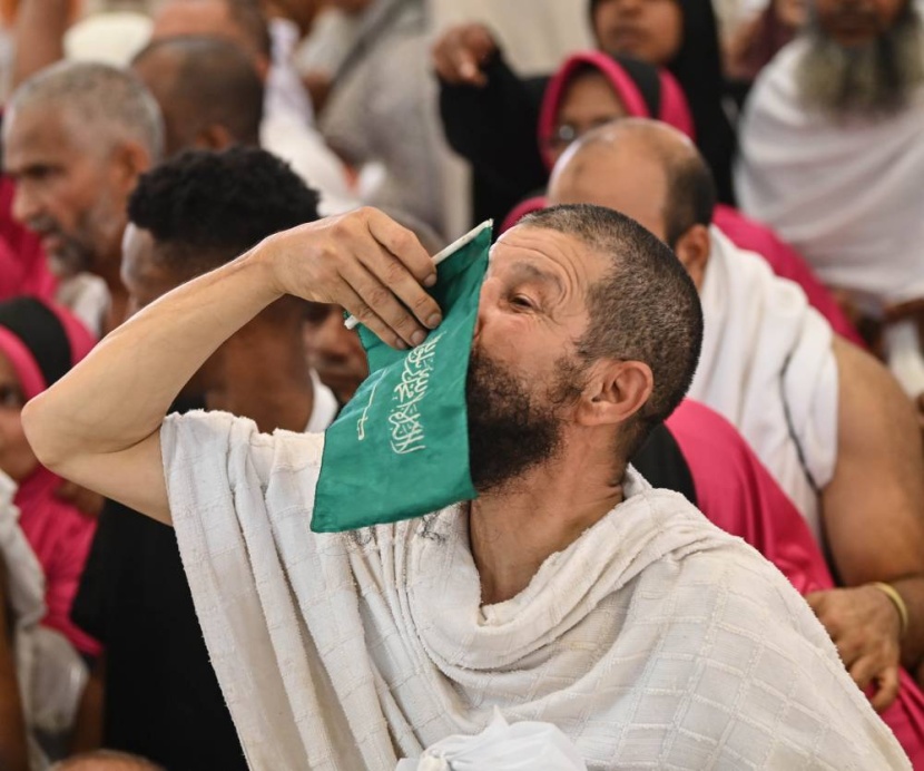 ضيوف الرحمن يبقون في منى بعد أداء طواف الإفاضة ورمي جمرة العقبة