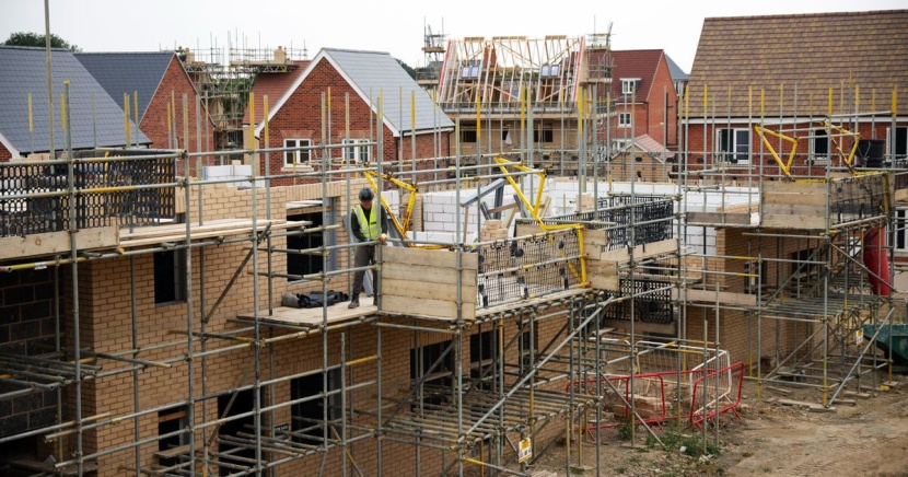 نشاط قطاع بناء المساكن في بريطانيا عند أقل مستوى في 3 أعوام بفعل ارتفاع الفائدة
