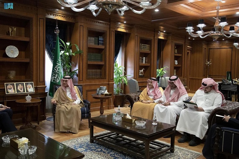 الجبير يبحث مع الأمين البرلماني لوزير الخارجية الكندي العلاقات الثنائية المشتركة