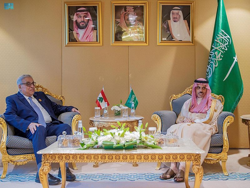 وزير الخارجية يبلغ نظيره اللبناني شكر القيادة على سرعة التجاوب في تحرير المواطن السعودي المختطف