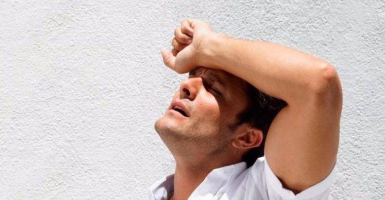 مع حلول الصيف .. أعراض ضربة الشمس والإنهاك الحراري