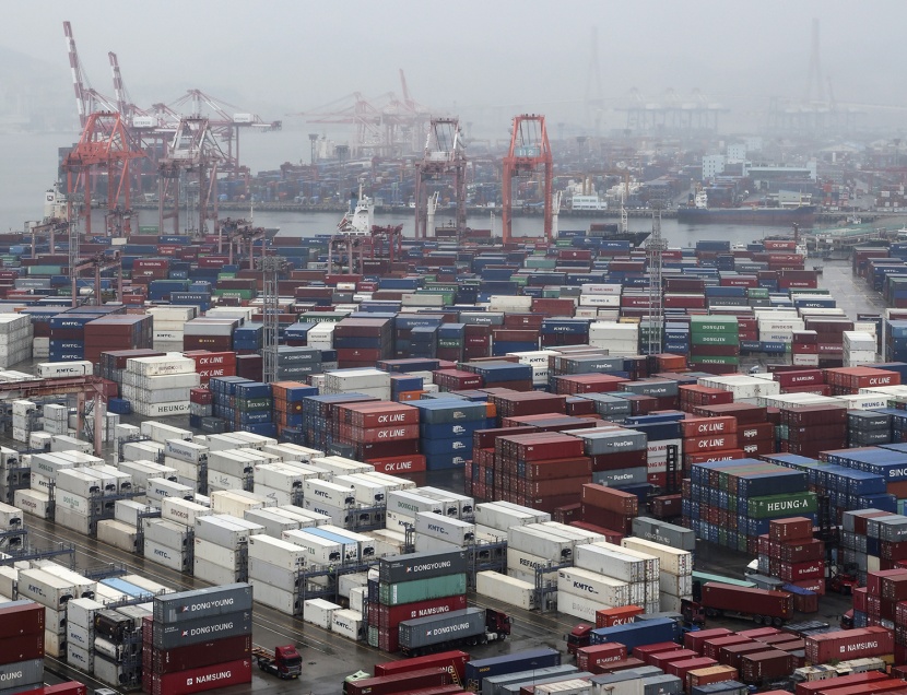 تراجع صادرات الصين 12.4% وانخفاض الواردات 6.8% في يونيو 