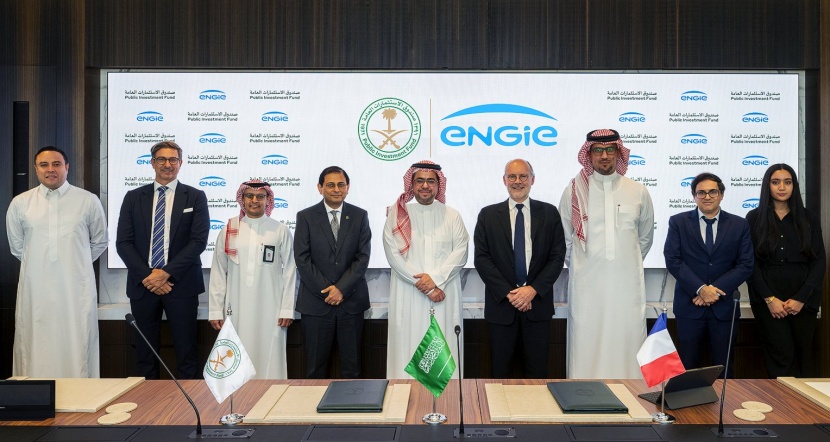 صندوق الاستثمارات يوقع مذكرة مع "إنجي" لتطوير مشروعات هيدروجين أخضر في السعودية