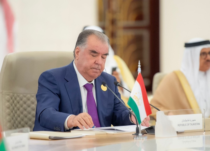 ولي العهد: ضرورة مواجهة كل ما يؤثر في أمن الطاقة وسلاسل الإمدادات الغذائية