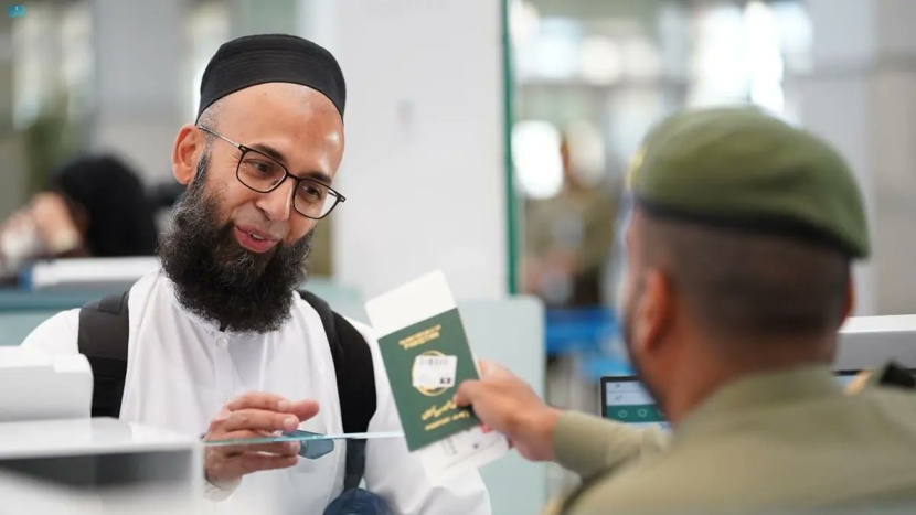 ضيوف الرحمن يغادرون السعودية بابتسامة عريضة