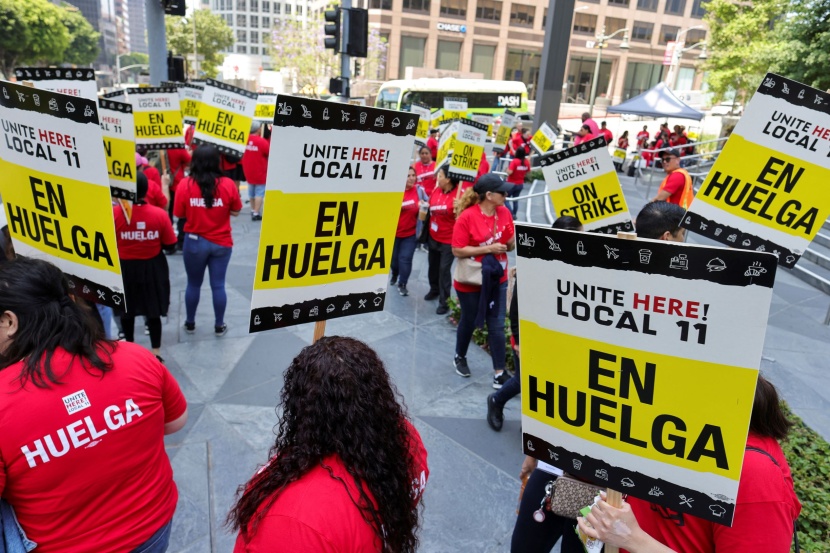 إضراب عمال الفنادق في لوس أنجلوس للمطالبة بزيادة الأجور
