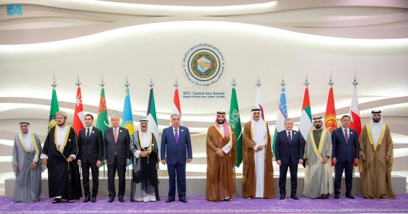 قوة الخليج وعمق آسيا تجمعهما إرادة سياسية مشتركة