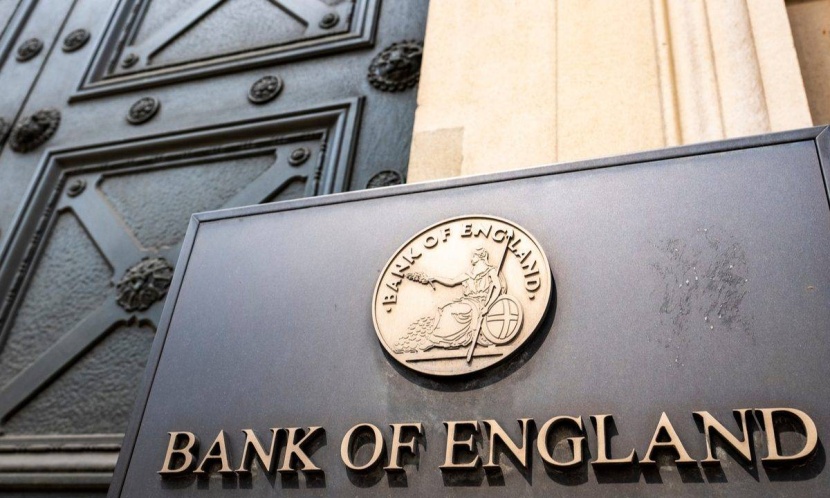 البنوك البريطانية تتقدم على المنافسين في نقل مزايا ارتفاع الفائدة