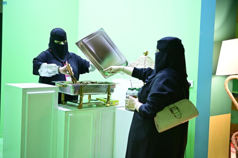 بدء سريان توطين عدد من المهن والأنشطة في المدينة المنورة وجازان