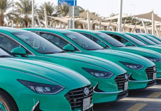هيئة النقل تؤكد ضرورة التعامل مع سيارات الأجرة النظامية وتحدد مواصفاتها الفنية