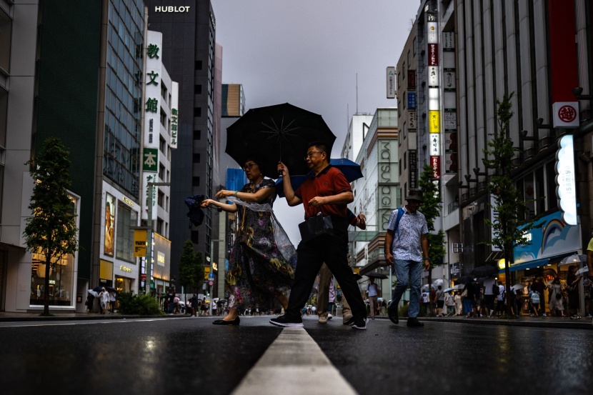 اقتراب إعصار "لان" يعلق حركة القطارات السريعة في اليابان