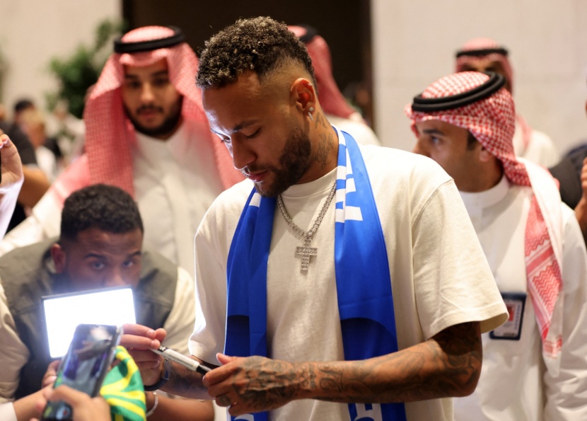 نيمار يصل إلى الرياض