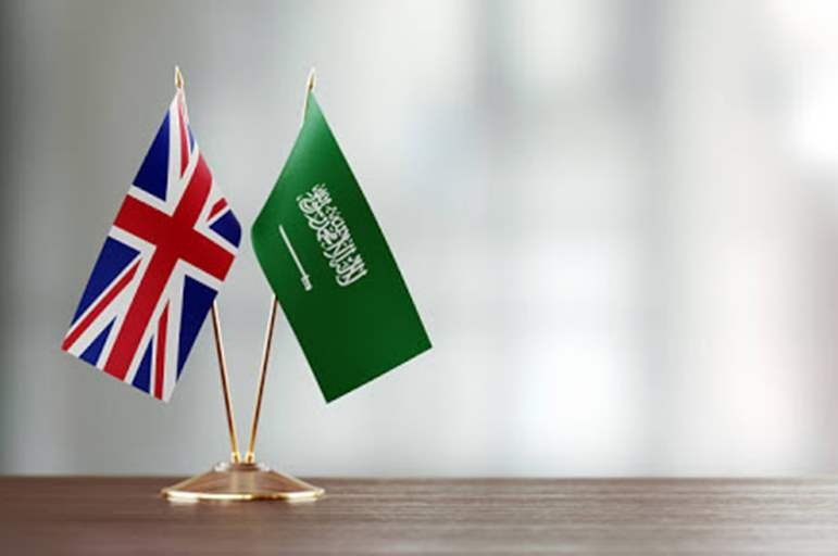 السعودية تتيح ميزة الإعفاء الإلكتروني من التأشيرة لمواطني بريطانيا