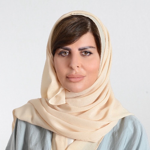 ندى صالح العتيقي رئيسا لمجلس الإدارة لشركة المركز التجاري