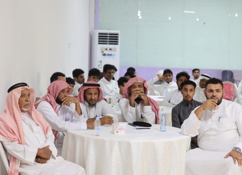 جمعية النحاليين التعاونية بجازان تدرب أكثر من 50 نحالا على أساسيات تربية النحل