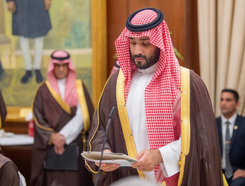 ولي العهد يعقد اجتماعا مع الرئيسة الهندية