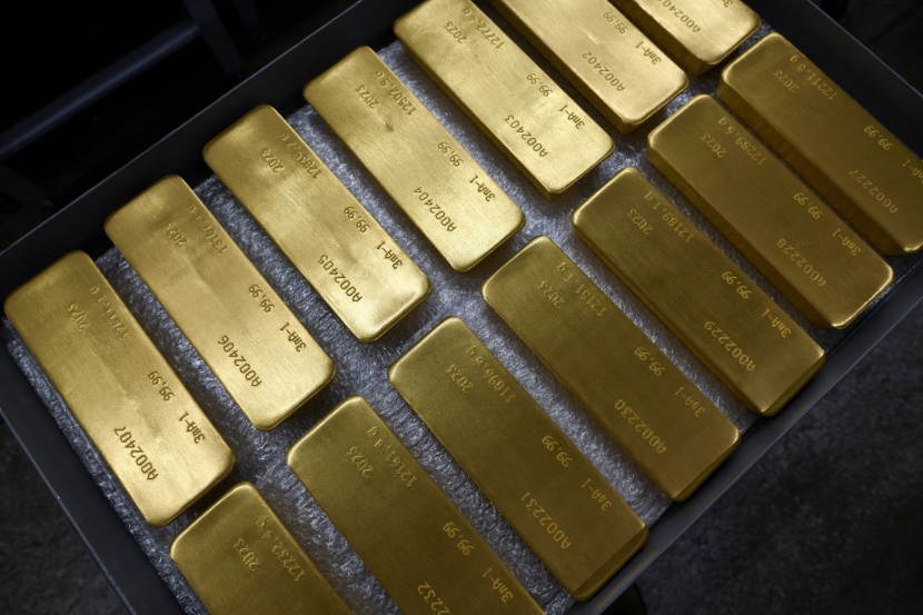 الذهب ينخفض مع ارتفاع الدولار وترقب بيانات التضخم