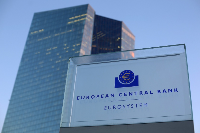 المركزي الأوروبي يرفع معدل الفائدة ربع نقطة إلى 4.5 %