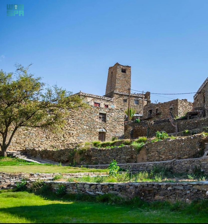 العمارة القديمة في الباحة مستوحاة من البيئة الطبيعية للمنطقة العمارة القديمة في الباحة مستوحاة من البيئة الطبيعية للمنطقة