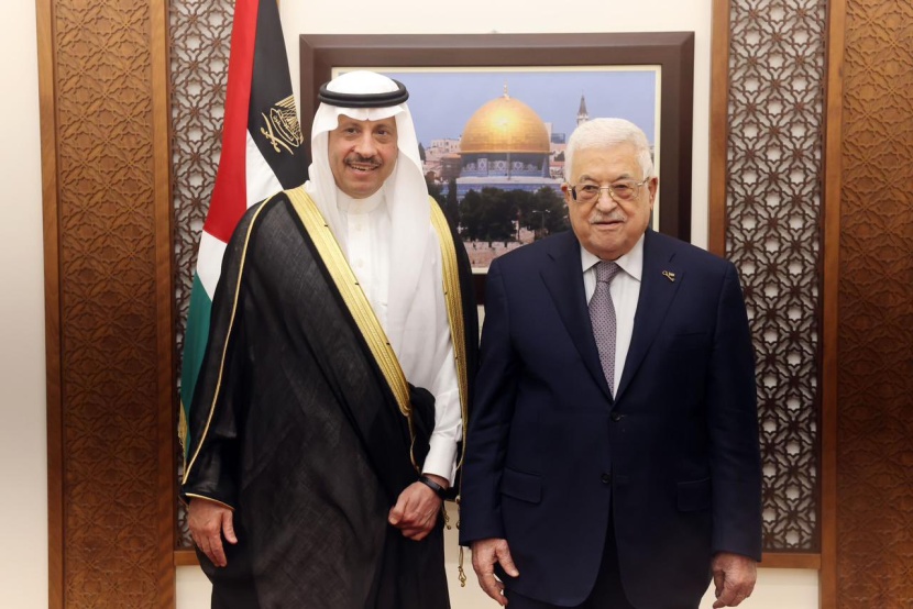 السفير السديري يقدم أوراق اعتماده إلى الرئيس الفلسطيني