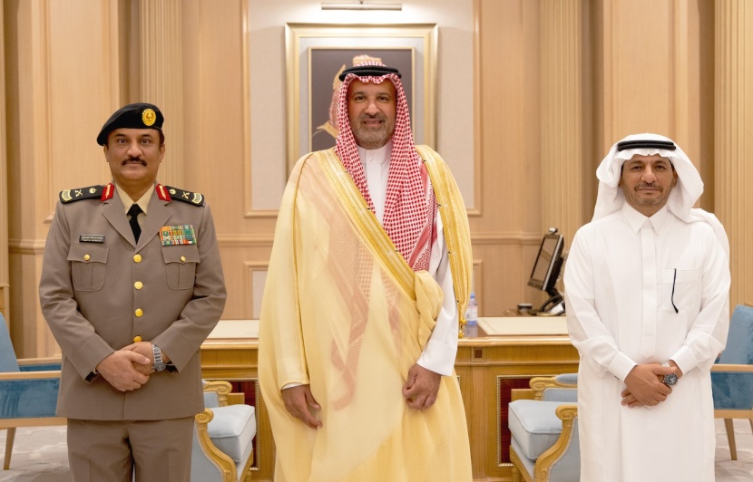 فيصل بن سلمان يستقبل المدير الجديد لشرطة المدينة