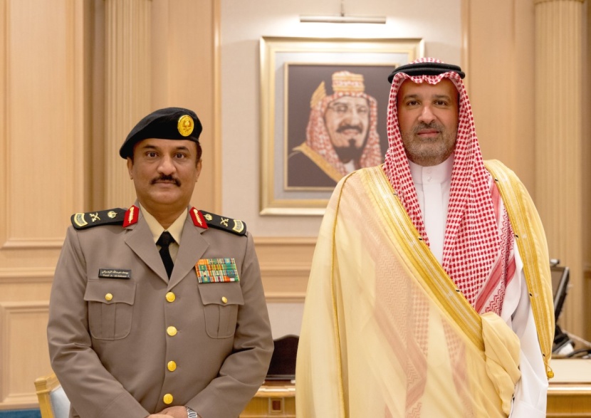فيصل بن سلمان يستقبل المدير الجديد لشرطة المدينة