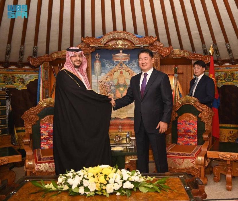 الرئيس المنغولي يستقبل تركي بن محمد ويبحث معه سبل تعزيز العلاقات