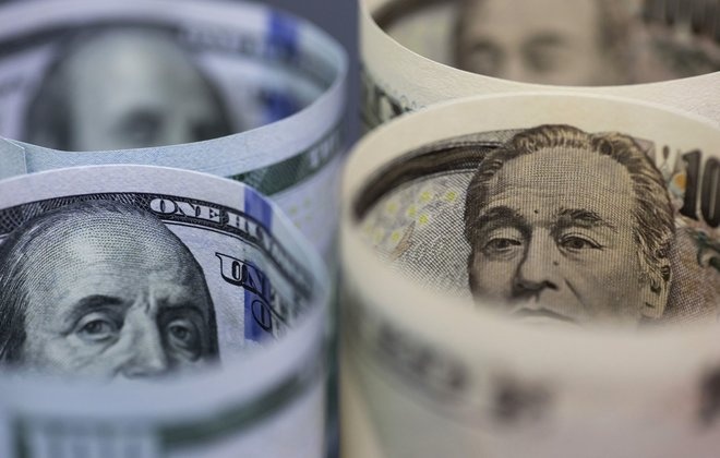 الدولار يتسيد أسواق العملات .. والين عند أقل مستوى في 10 أشهر