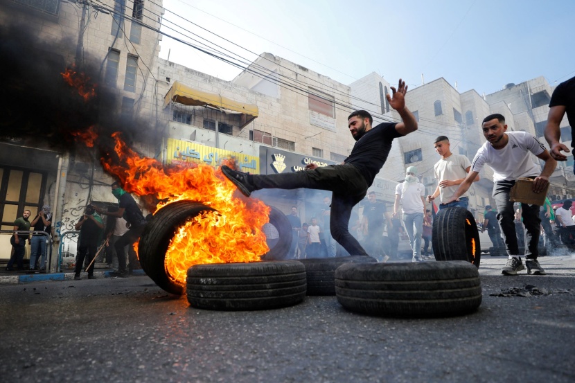 فلسطينيون يحتجون في الضفة الغربية
