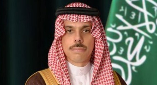 وزير الخارجية يجري اتصالاً هاتفياً بالممثل السامي للاتحاد الأوروبي