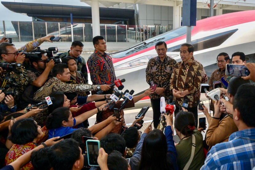 إندونيسيا تدشن أول قطار فائق السرعة في جنوب شرق آسيا 