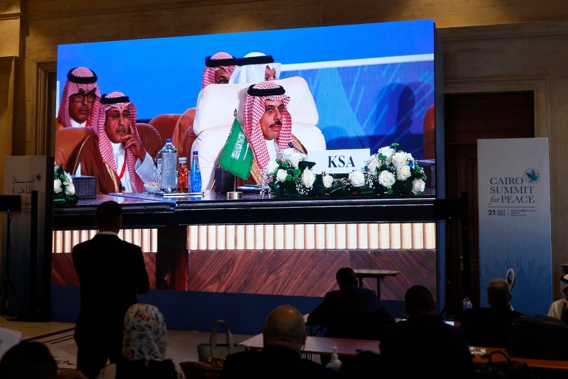 وزير الخارجية لقمة القاهرة للسلام: نرفض محاولات إسرائيل لتهجير سكان غزة قسرا