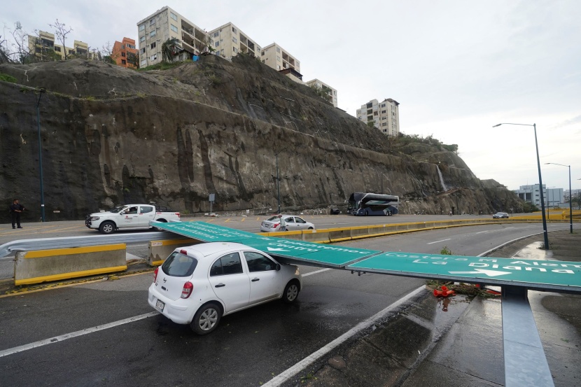 27 قتيلا في المكسيك إثر مرور الإعصار أوتيس