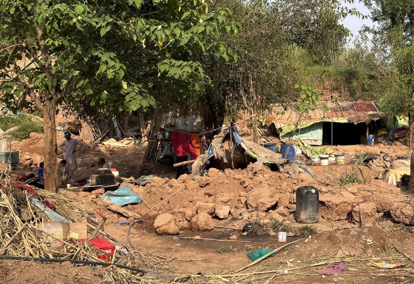 ارتفاع ضحايا زلزال غرب أفغانستان إلى 120 قتيلا