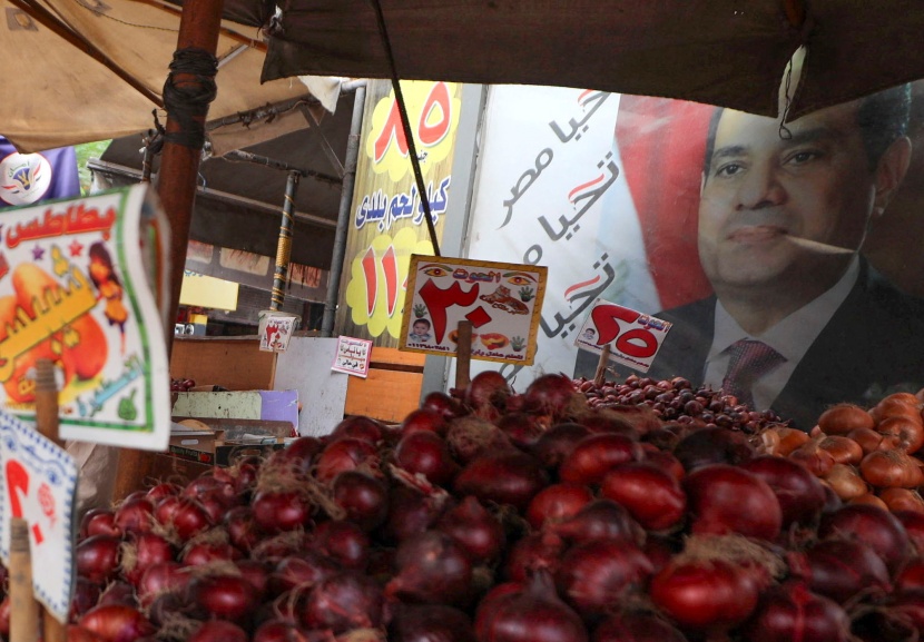 اعتبارا من السبت .. تخفيض أسعار السلع الغذائية في مصر بين 15 و25 %