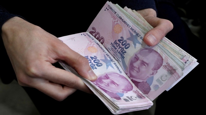 تركيا تسحب 350 مليار ليرة من السيولة بمتطلبات احتياطيات جديدة