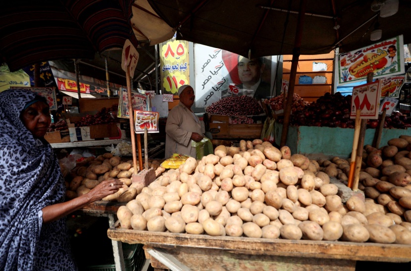 تراجع متوقع للتضخم في مصر مع ارتفاع معتدل لأسعار الغذاء