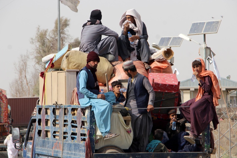 بعد انتهاء المهلة الباكستانية للمغادرة.. تدفق هائل للمهاجرين إلى أفغانستان