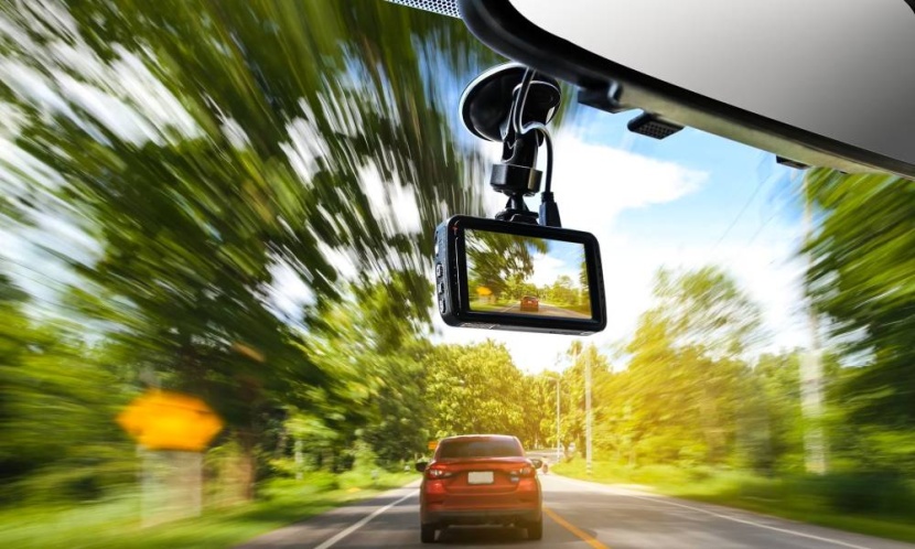 كيف تختار كاميرا مراقبة السيارة Dash Cam المناسبة لاحتياجك؟