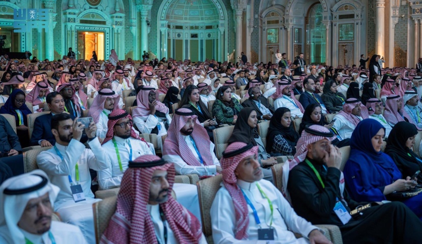 وزير الموارد البشرية يفتتح أعمال المؤتمر الدولي لسوق العمل