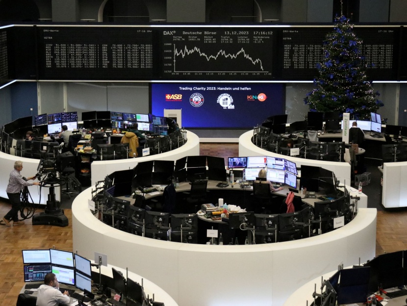 الأسهم الأوروبية تتراجع مع ترقب قرار "الفيدرالي" بشأن الفائدة